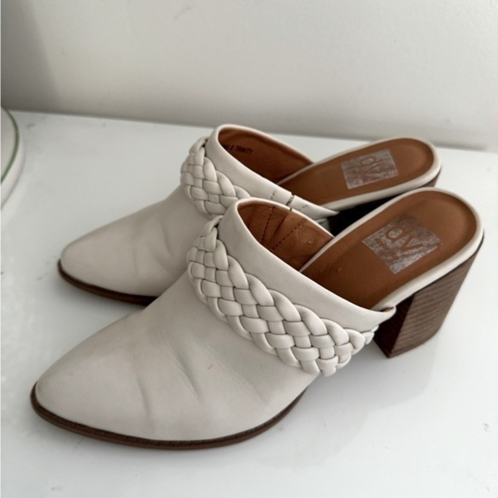 White chic DV (Dolce Vita) mules size 8